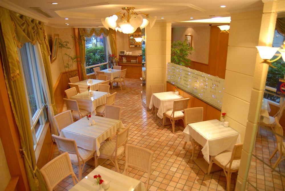 Hara Zuru Hotel Таоуан Екстериор снимка