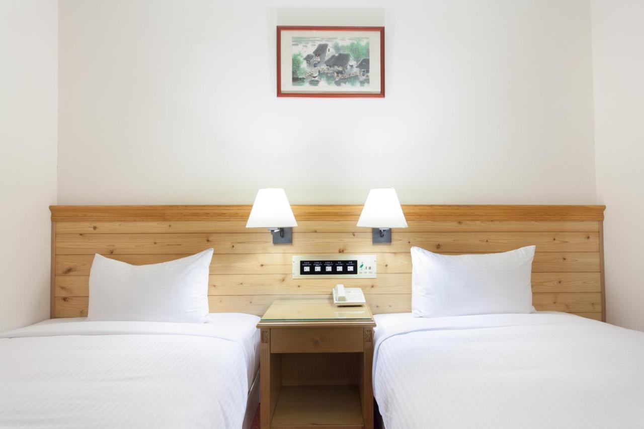 Hara Zuru Hotel Таоуан Екстериор снимка