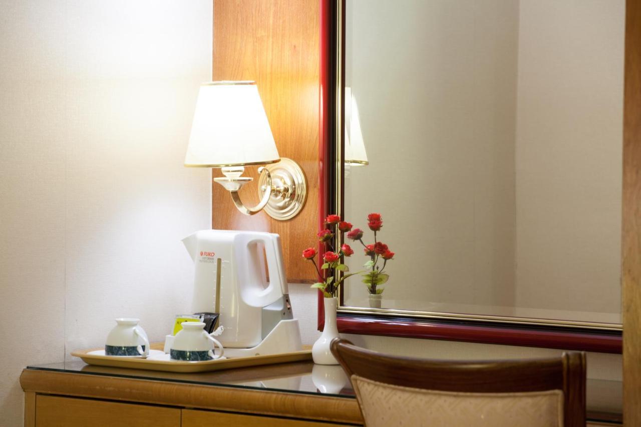 Hara Zuru Hotel Таоуан Екстериор снимка