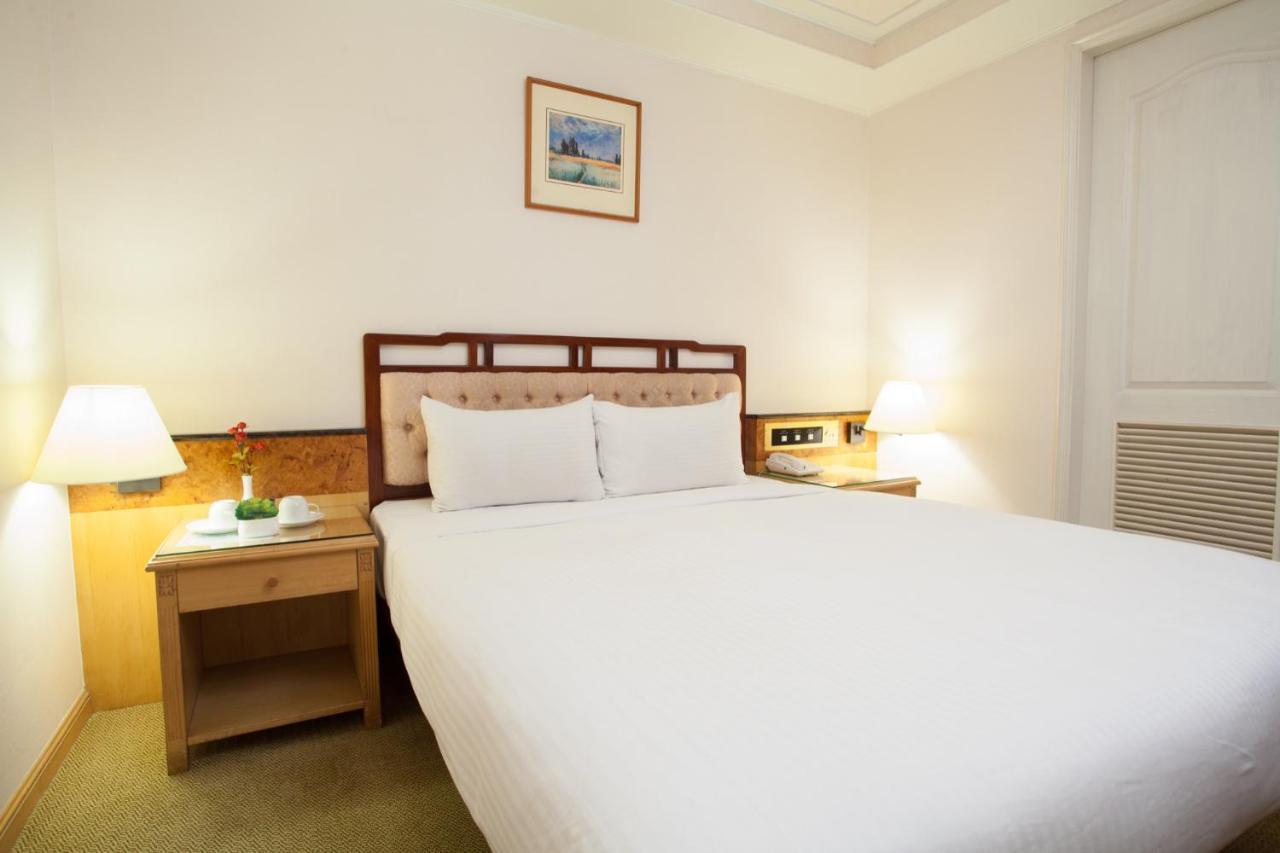 Hara Zuru Hotel Таоуан Екстериор снимка